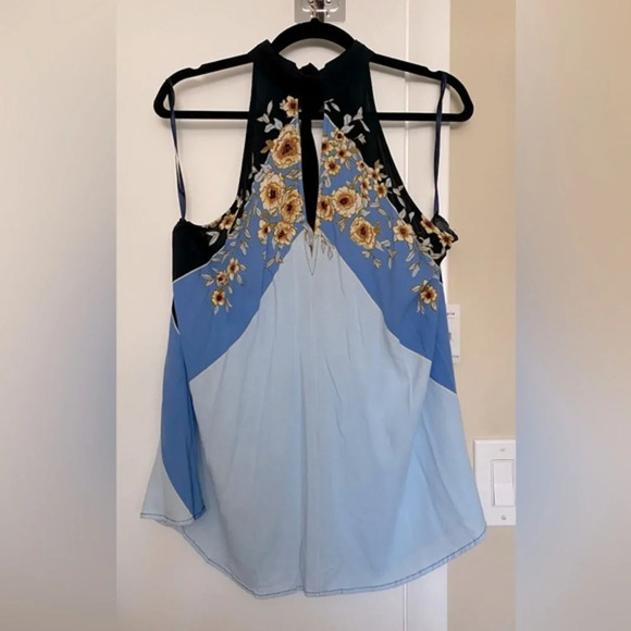 NWT Free People Beat My Heart Blue Floral Tunic Tie Neck Halter Keyhole Size XS - Picture 4 of 7